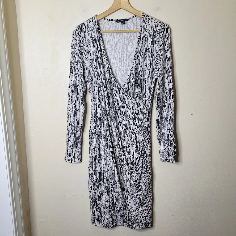 Banana Republic Black & White Faux Wrap Dress Size Medium - Picture 4 of 10
